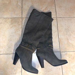 Women’s Knee High Boots Size 9W